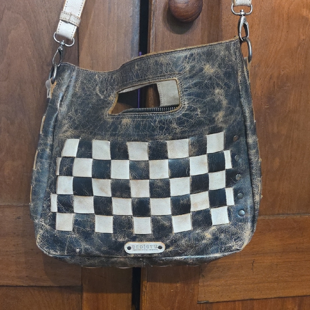 BedStu Orchid Handbag